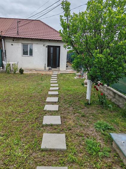Casă cu 2 camere cu Teren 300 Mp în Valu lui Traian