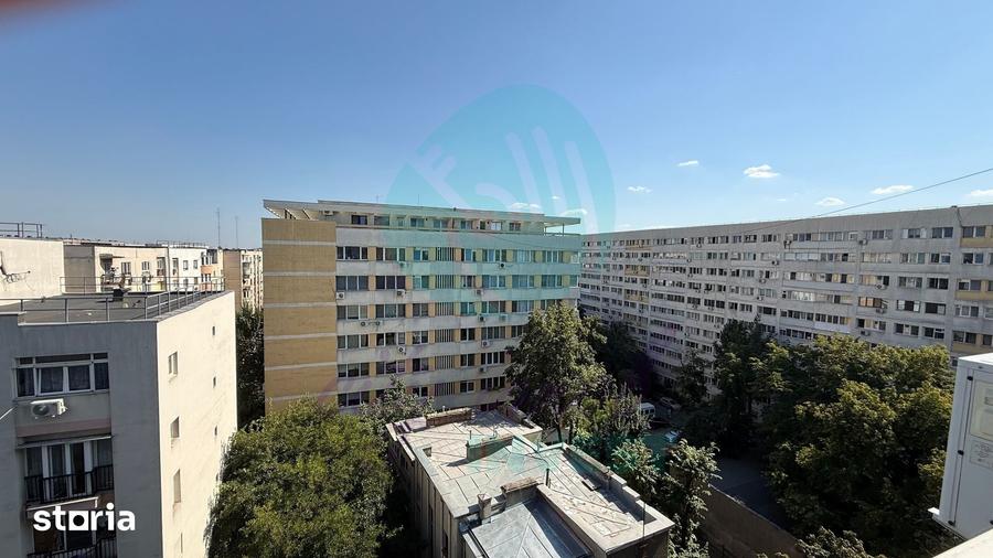 Apartament cu 3 camere semidecomandat în Iancului