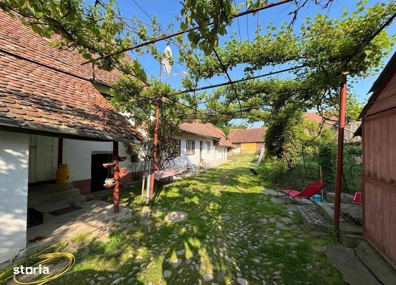 Casă cu 4 camere în Viscri