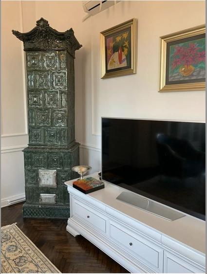 Apartament cu 3 camere semidecomandat, mobilat în Neptun