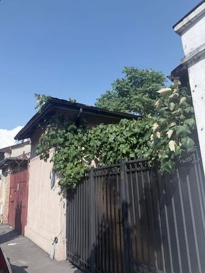 Casă cu 3 camere în Central