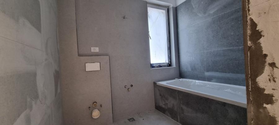 Casă individuală cu 5 camere cu Canalizare în Nord