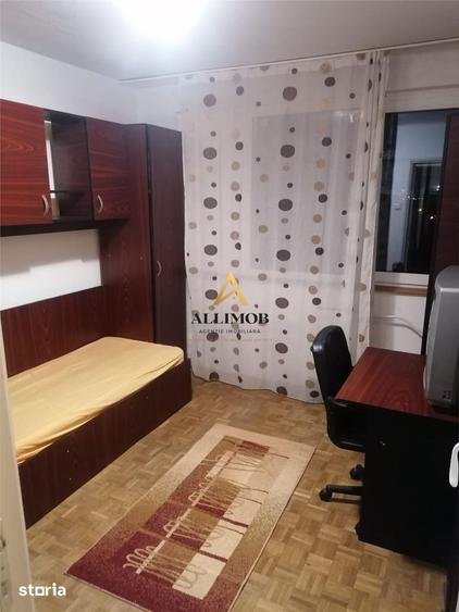 Apartament cu 3 camere în Sud