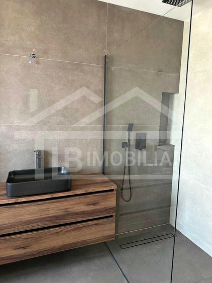 Apartament cu 3 camere decomandat în Unirii