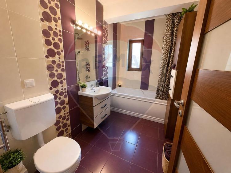 Apartament cu 3 camere de vânzare cu loc de parcare - 9