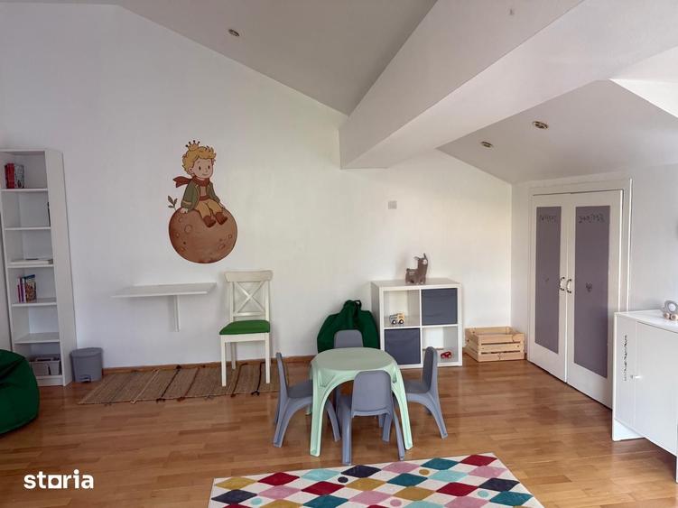 Casă cu 6 camere cu Teren 371.59 Mp în Dămăroaia