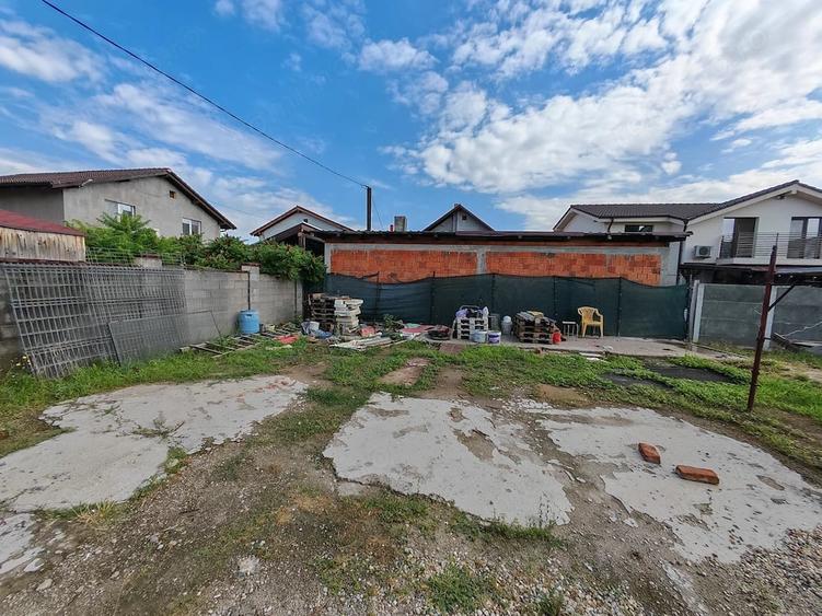 Casă cu 4 camere cu Teren 355 Mp în Central