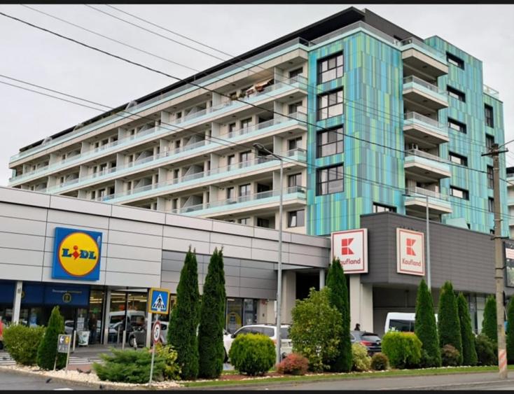 Apartament cu 3 camere semidecomandat în Gheorgheni