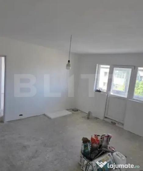 Apartament cu 3 camere decomandat în Micro 11