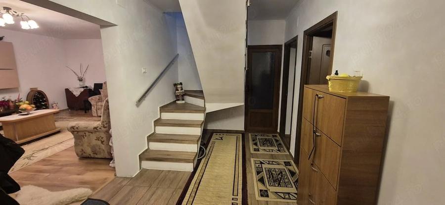 Casă cu Teren 400 Mp în Lumina