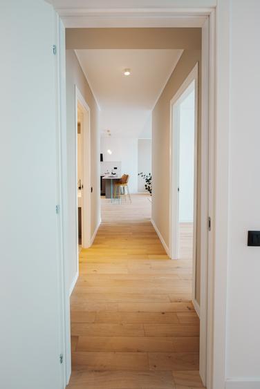 Apartament cu 2 camere semidecomandat în Tei