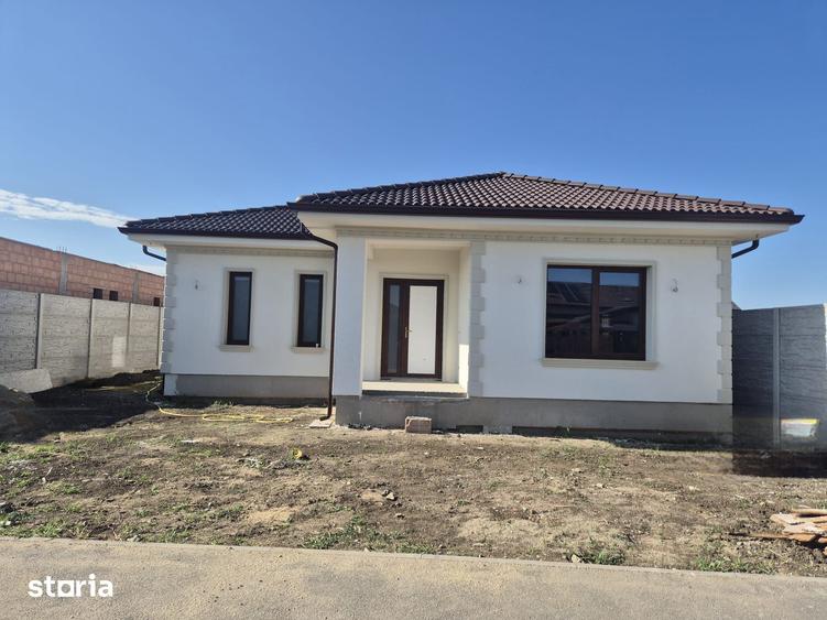 Casă cu 4 camere cu Teren 317 Mp în Central