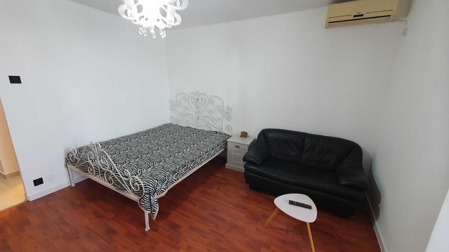 Garsonieră decomandată în Iancului