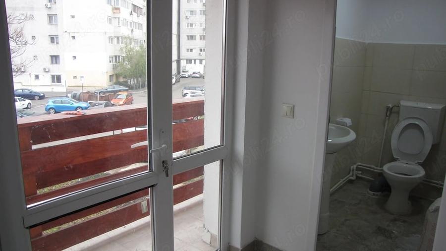 Spațiu comercial, de 470 mp, în Mazepa 2