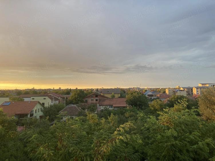 Apartament cu 2 camere decomandat în Girocului