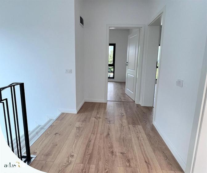 Casă cu 4 camere în Valea Ursului