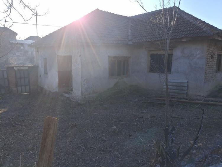 Casa de vanzare la tara - 6