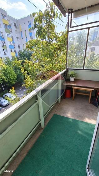 Apartament cu 3 camere decomandat în Rahova