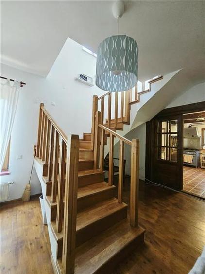 Casă individuală cu 4 camere cu Piscina în Ghermănești