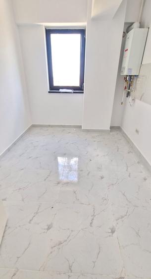 Apartament cu 3 camere decomandat în Galata