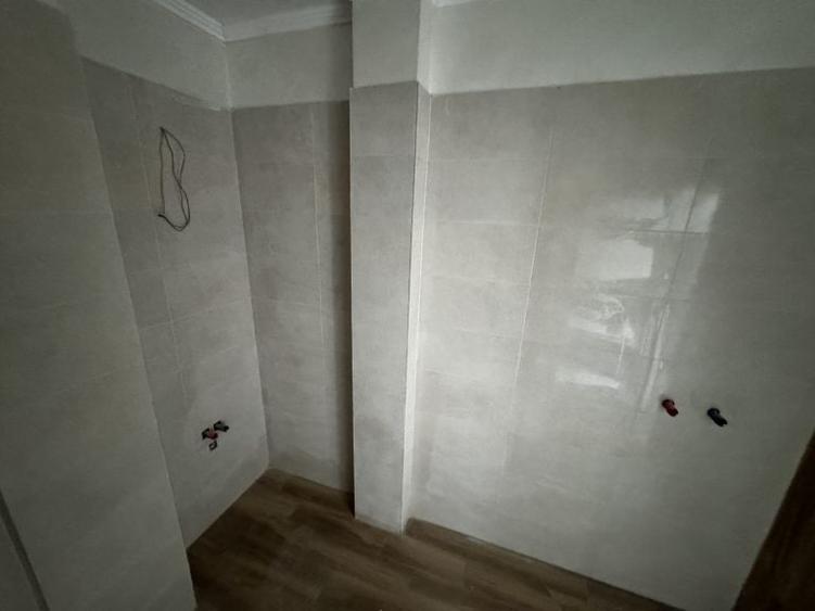 Apartament cu 2 camere semidecomandat în Florești