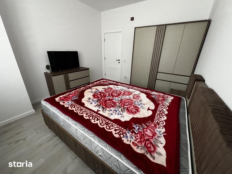 Apartament cu 3 camere semidecomandat în Florești