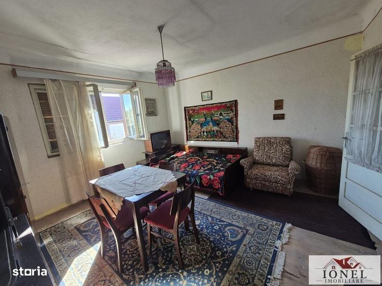 Casă cu 3 camere cu Teren 449 Mp în Teiu