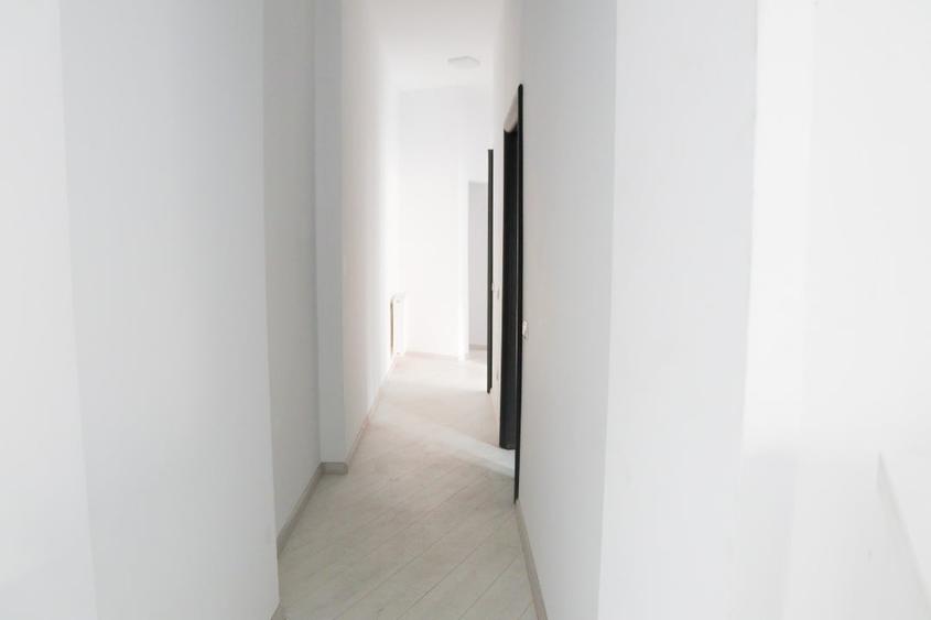 Apartament cu 3 camere în Universitate