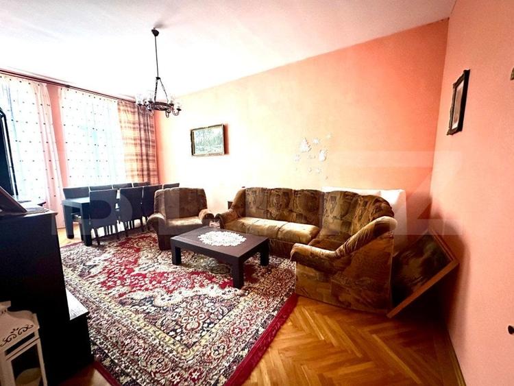 Birou, de 210 mp, în Central