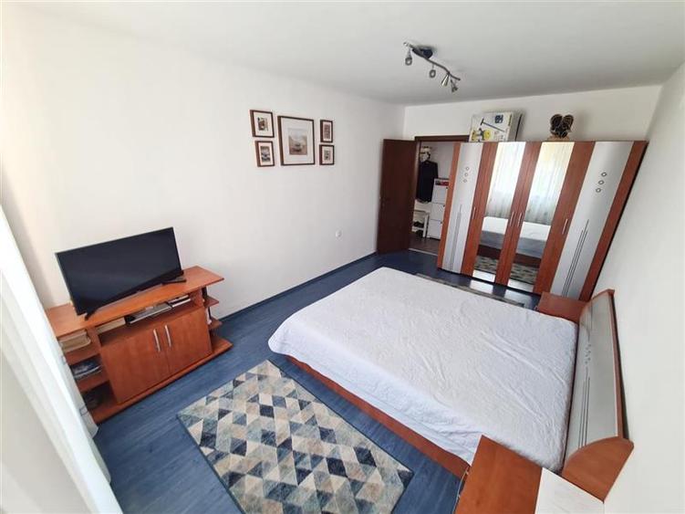 Apartament 3 camere decomandat - 4