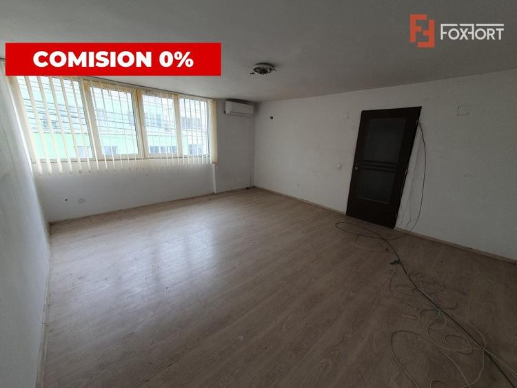 Birou, de 52 mp, în Complex Studențesc