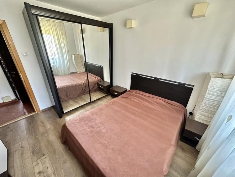 Apartament cu 3 camere semidecomandat, mobilat în Cetate