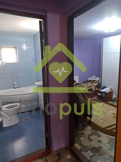 Casă individuală cu 7 camere cu Teren 753 Mp în Pișchia