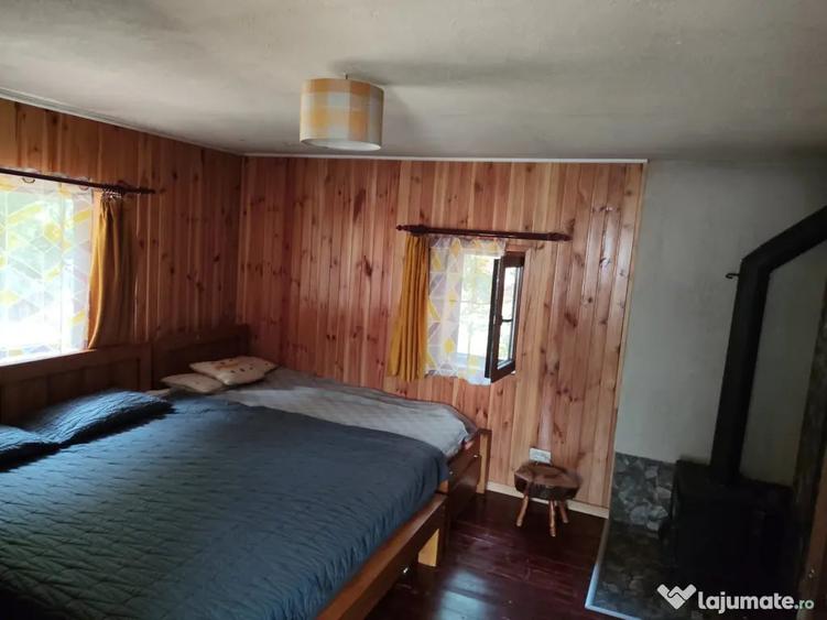 Casă cu 3 camere în Căzănești