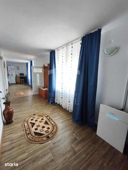 Casă cu 5 camere cu Teren 800 Mp în Central