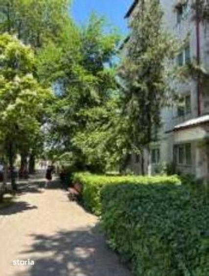 Apartament cu 3 camere în Alexandru cel Bun