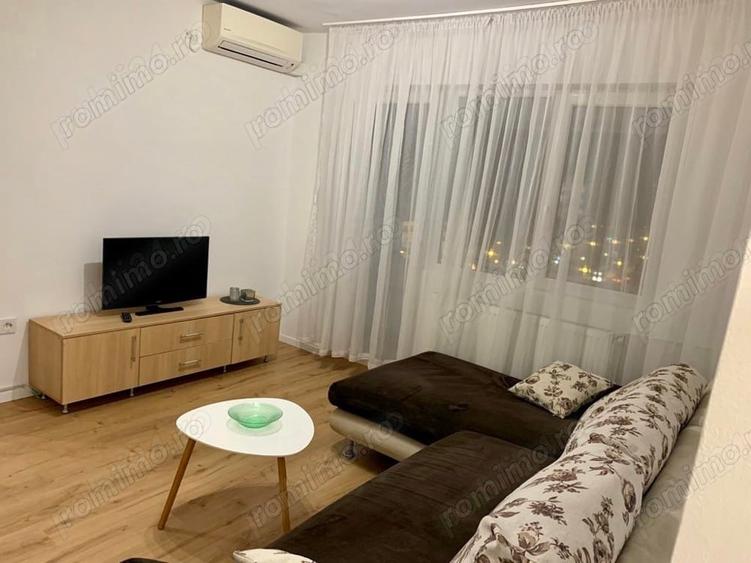 Apartament cu 2 camere decomandat în Florilor