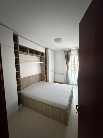Apartament cu 4 camere decomandat în Sisești