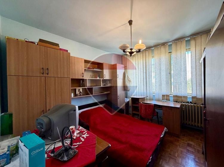 Apartament cu 3 camere decomandat în Grigorescu
