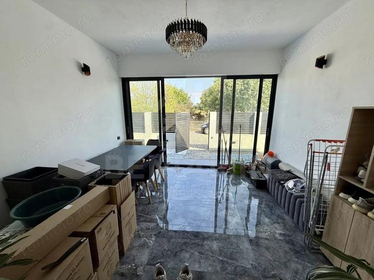 Casă cu Teren 635 Mp în Est