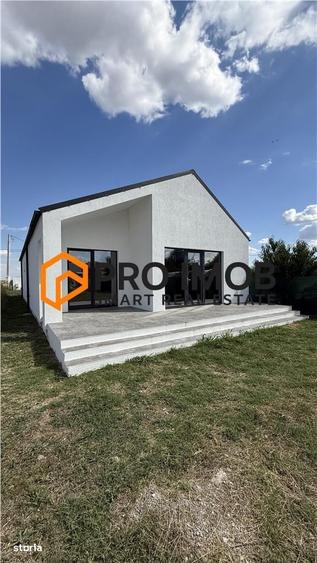 Casă cu 4 camere cu Teren 483 Mp în Poșta Câlnău