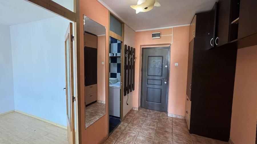 Garsonieră decomandată, mobilată în Lujerului