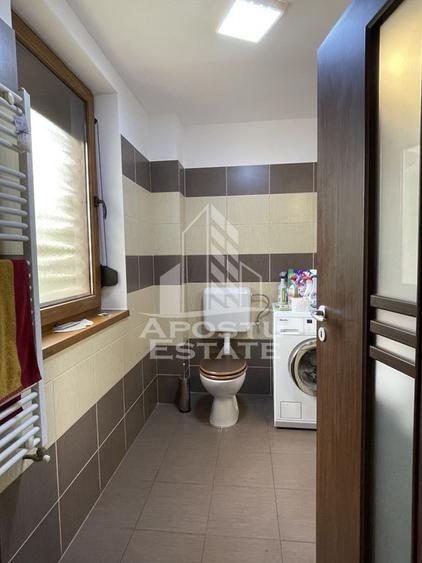 Casă cu 5 camere cu Teren 612 Mp în Urseni