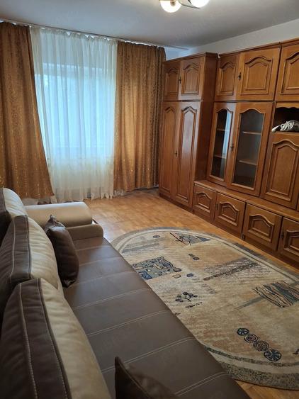 Apartament cu 2 camere decomandat în Nicolina
