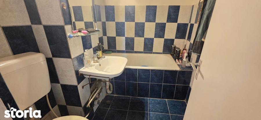 Apartament cu 4 camere decomandat în Tomis Nord