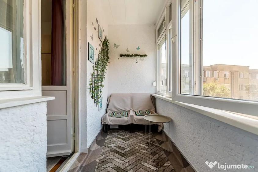 Garsonieră decomandată în Central