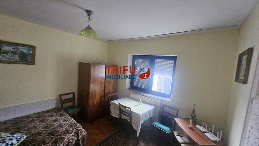 Casă individuală cu 7 camere cu Canalizare în Tolstoi