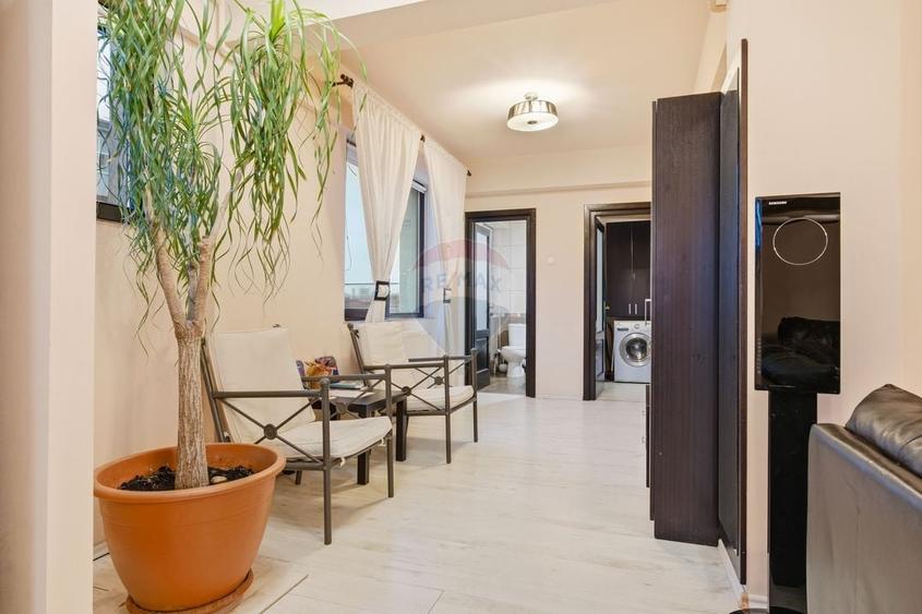 PENTHOUSE ULTRACENTRAL CU PRIVELISTE PANORAMICĂ | 3 CAMERE - 7