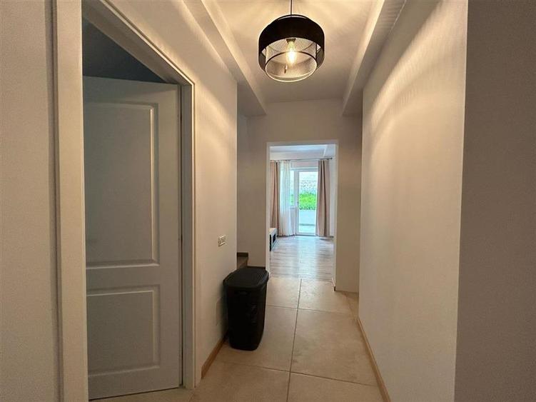 Duplex cu 4 camere cu Canalizare în Bucium