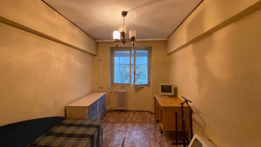 Apartament cu 3 camere în Tineretului